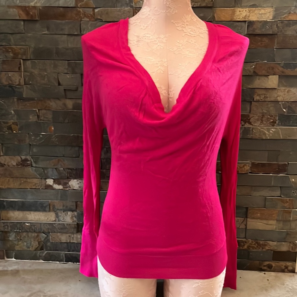 3/$15 Express long sleeve fuchsia top